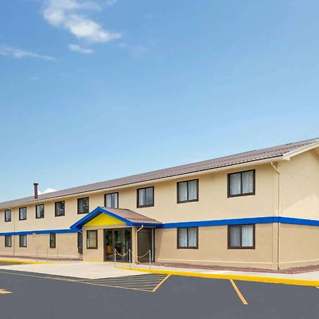 Days Inn By Wyndham Hornell Ny Bagian luar foto