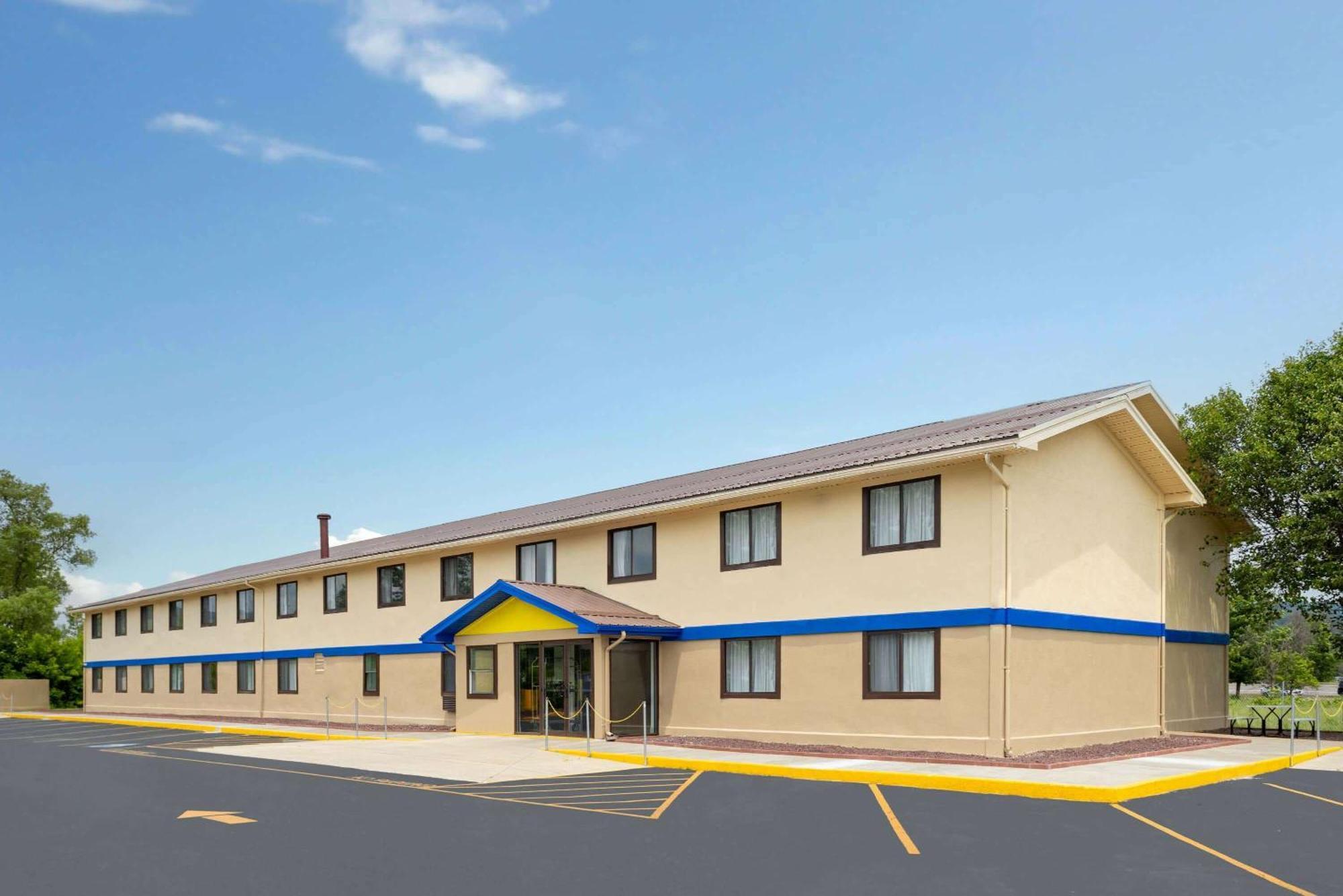 Days Inn By Wyndham Hornell Ny Bagian luar foto